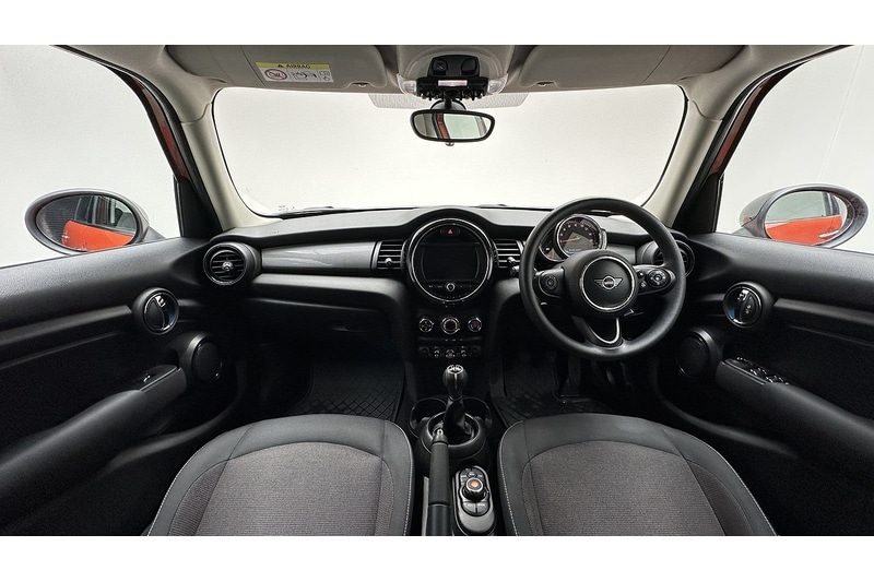 Used MINI Hatch 2019 for sale - 77114224: Photo 2