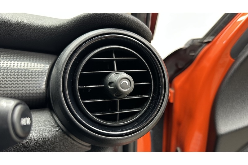 Used MINI Hatch 2019 for sale - 77114224: Photo 30