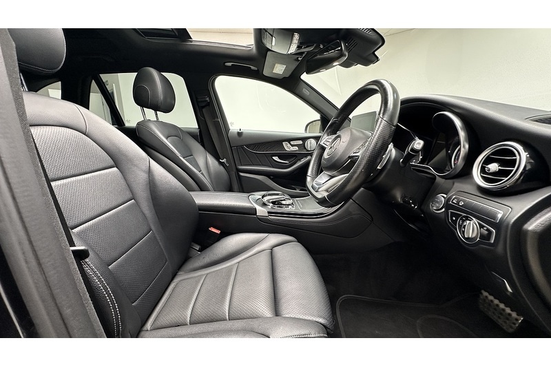 Used Mercedes-Benz GLC 2018 for sale - 76784539: Photo 35