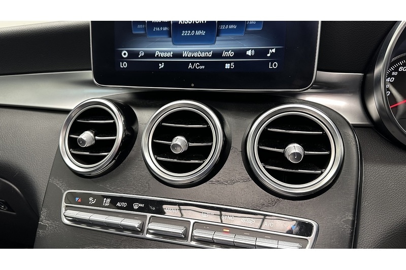 Used Mercedes-Benz GLC 2018 for sale - 76784539: Photo 58