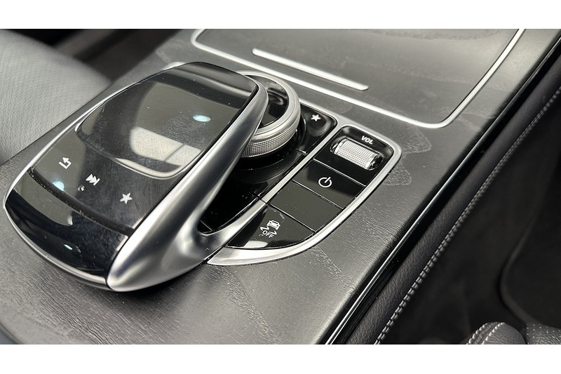 Used Mercedes-Benz GLC 2018 for sale - 76784539: Photo 60