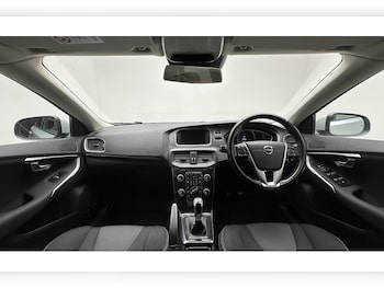 Used Volvo V40 2017 for sale - 78746058: Photo