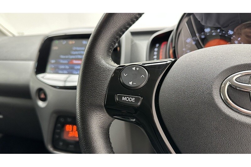 Used Toyota AYGO for sale - 77963579: Photo 31