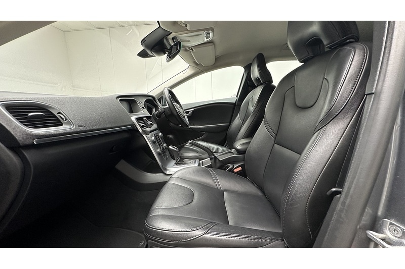 Used Volvo V40 2017 for sale - 78016599: Photo 18