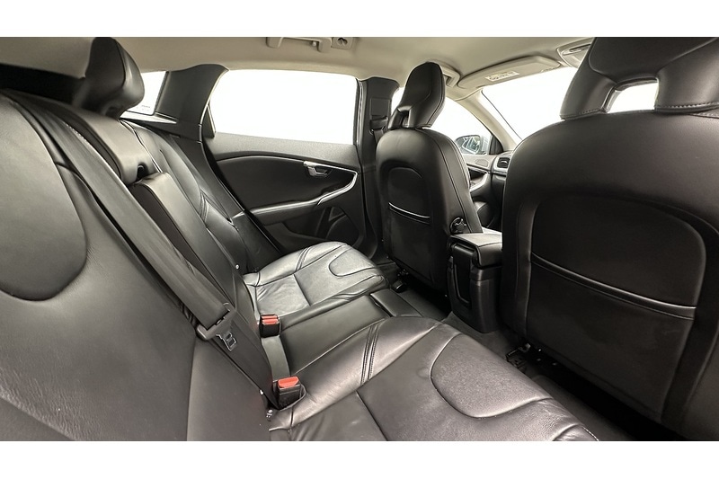 Used Volvo V40 2017 for sale - 78016599: Photo 23