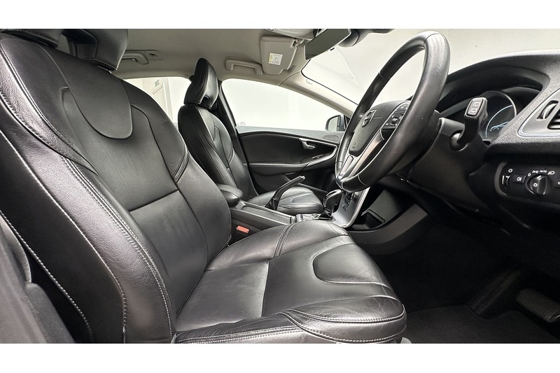 Used Volvo V40 2017 for sale - 78016599: Photo 24