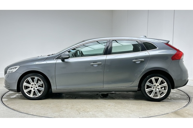 Used Volvo V40 2017 for sale - 78016599: Photo 7