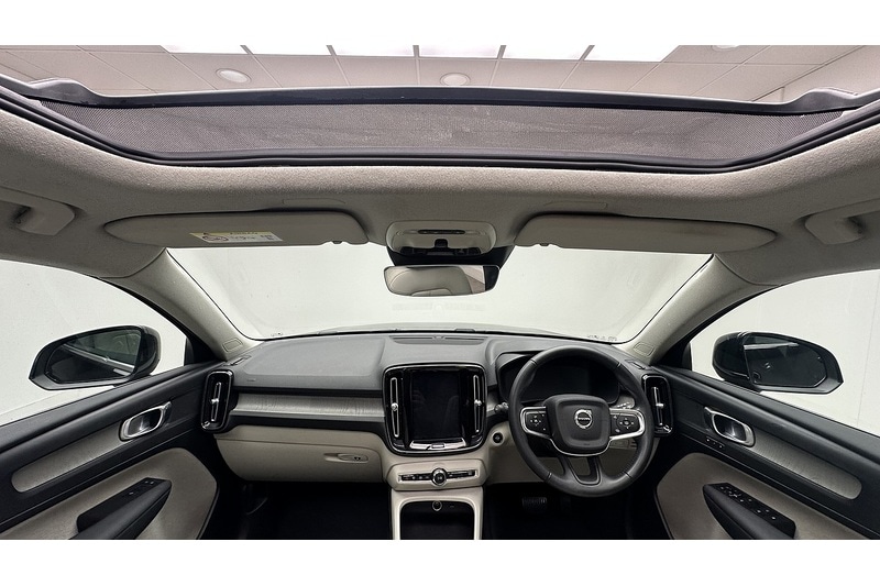 Used Volvo XC40 2020 for sale - 77461179: Photo 2