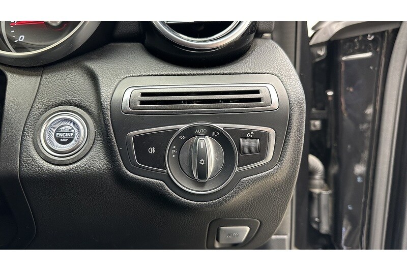 Used Mercedes-Benz C Class 2019 for sale - 76950824: Photo 31