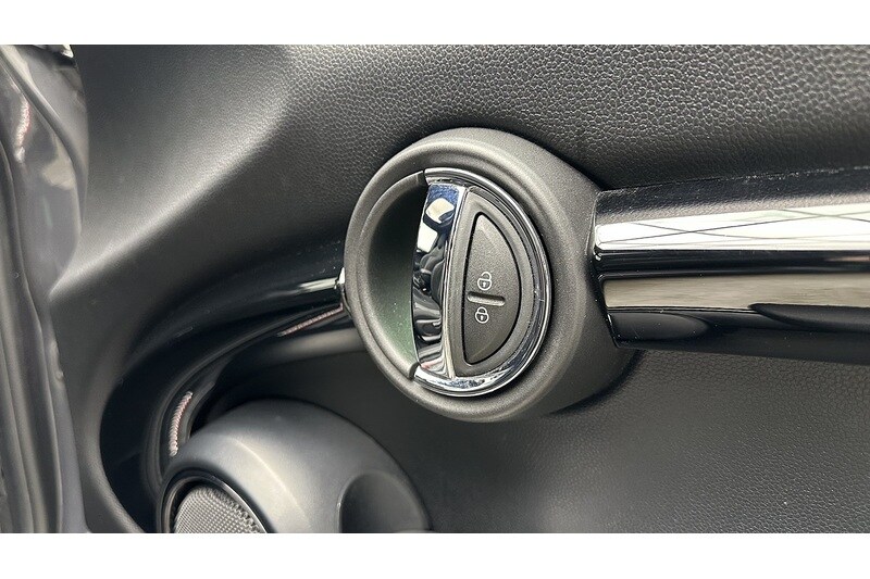 Used MINI Hatch 2019 for sale - 77465349: Photo 32