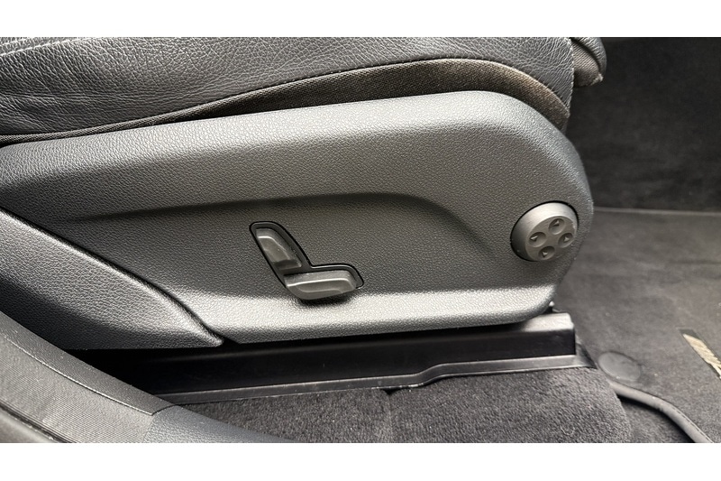 Used Mercedes-Benz EQC 2020 for sale - 76784437: Photo 27