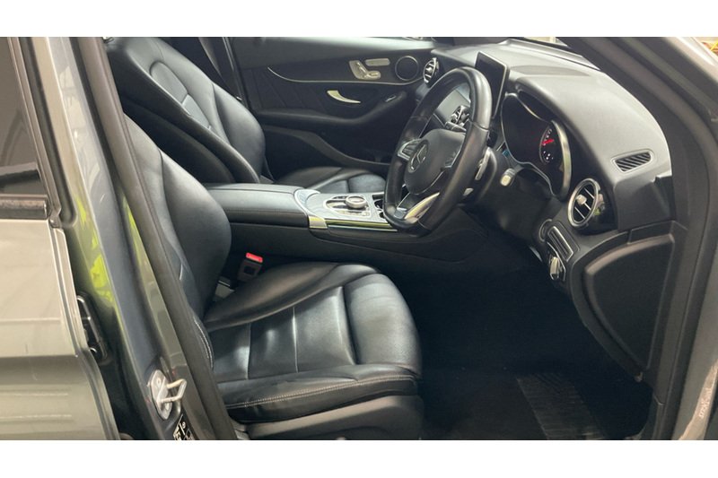 Used Mercedes-Benz GLC 2018 for sale - 77998396: Photo 3