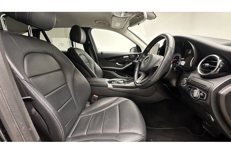 Used Mercedes-Benz GLC 2019 for sale - 78213123: Photo 29