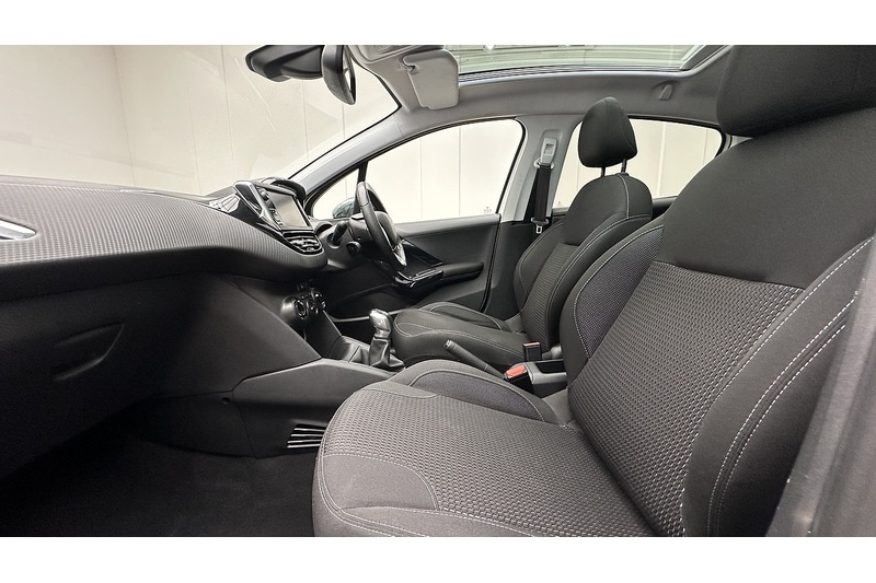 Used Peugeot 208 2016 for sale - 77846481: Photo 17