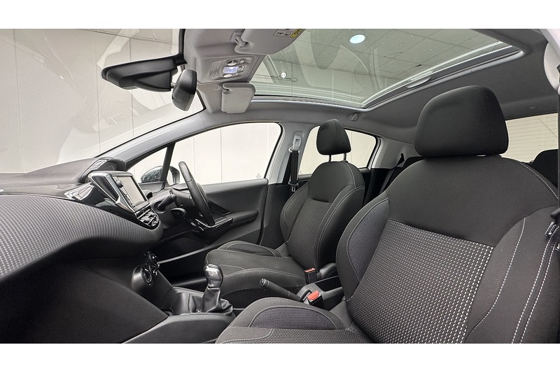Used Peugeot 208 2016 for sale - 77846481: Photo 21