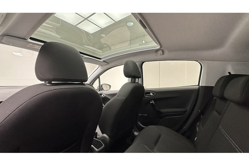 Used Peugeot 208 2016 for sale - 77846481: Photo 24