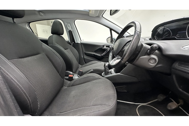 Used Peugeot 208 2016 for sale - 77846481: Photo 28