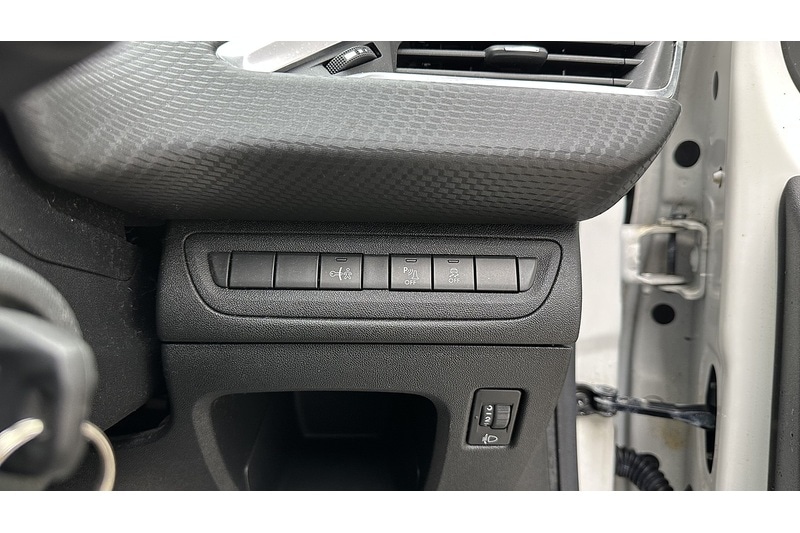 Used Peugeot 208 2016 for sale - 77846481: Photo 34