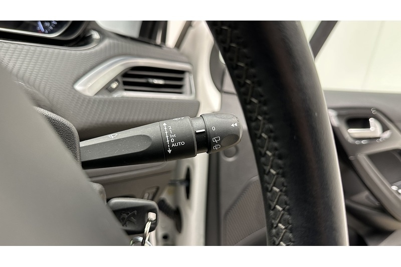 Used Peugeot 208 2016 for sale - 77846481: Photo 36