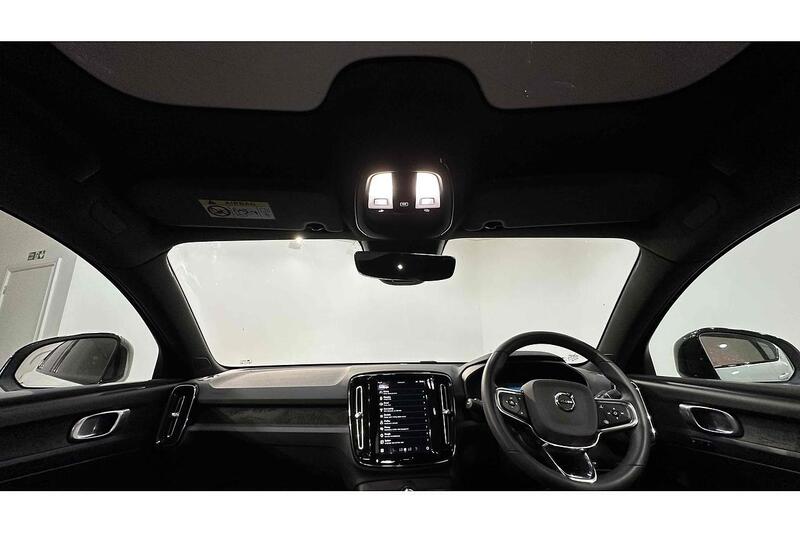 Used Volvo C40 2023 for sale - 76784341: Photo 2