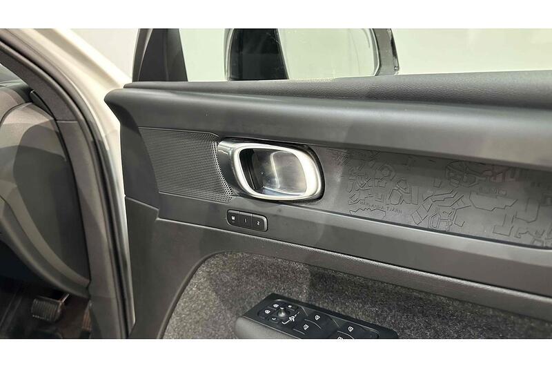 Used Volvo C40 2023 for sale - 76784341: Photo 37