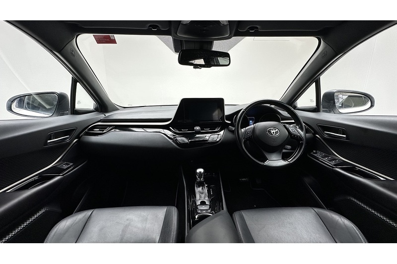 Used Toyota C-HR 2018 for sale - 77159052: Photo 2