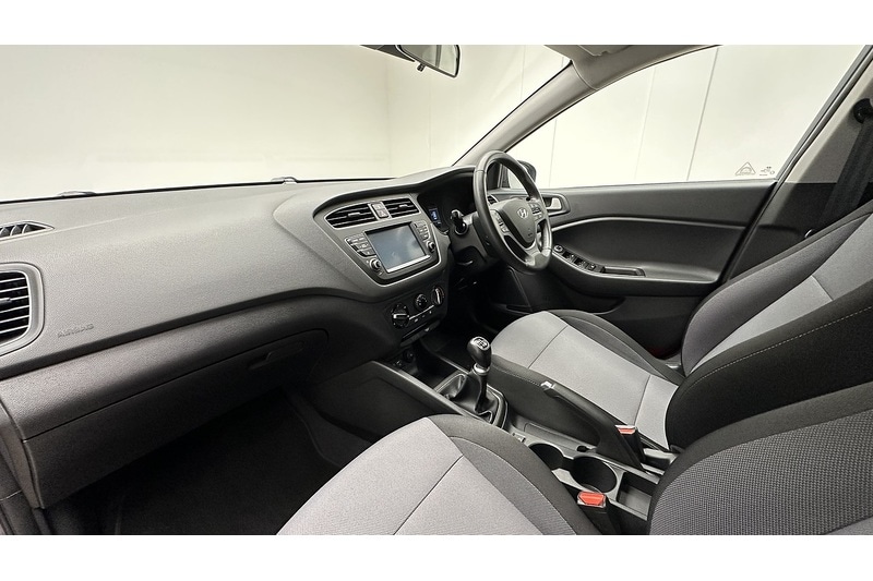 Used Hyundai i20 2019 for sale - 76784296: Photo 23