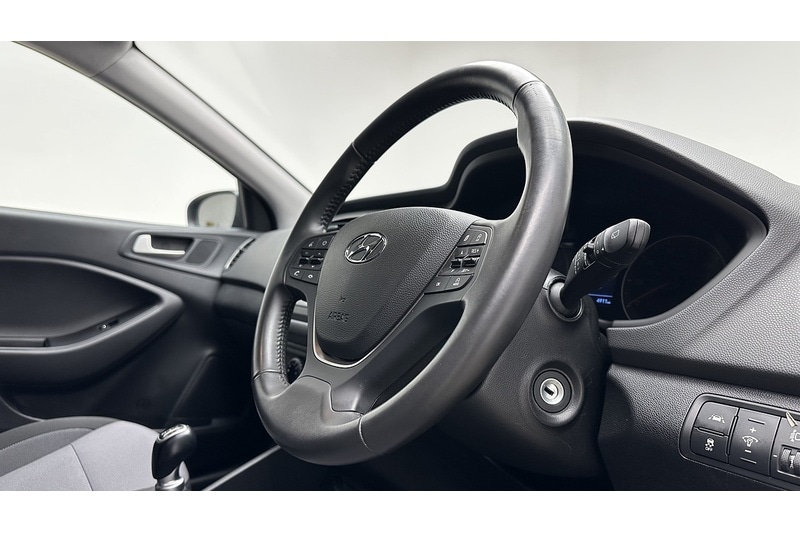 Used Hyundai i20 2019 for sale - 76784296: Photo 30