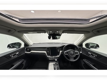 Used Volvo V60 2018 for sale - 79433840: Photo