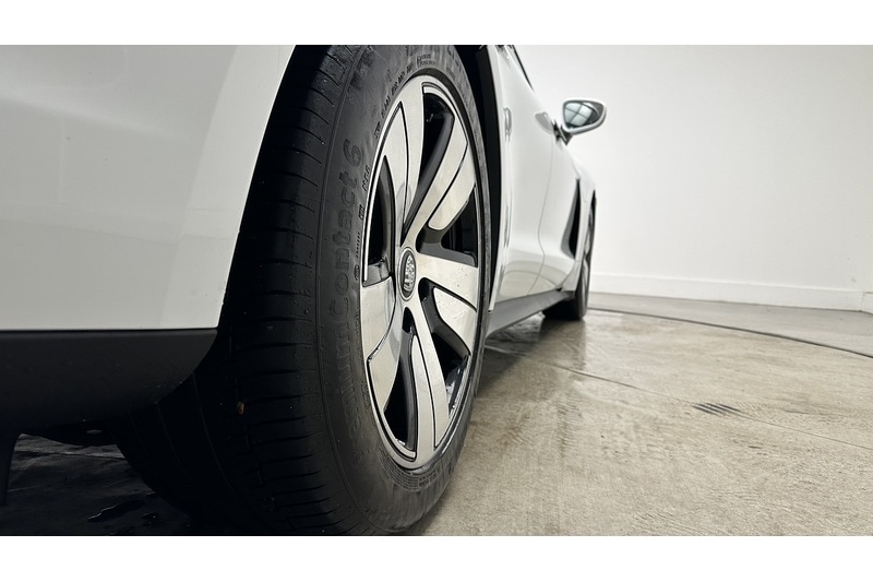 Used Porsche Taycan 2022 for sale - 76784422: Photo 16