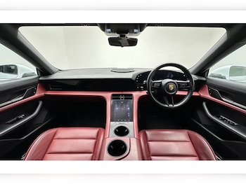 Used Porsche Taycan 2022 for sale - 76784422: Photo