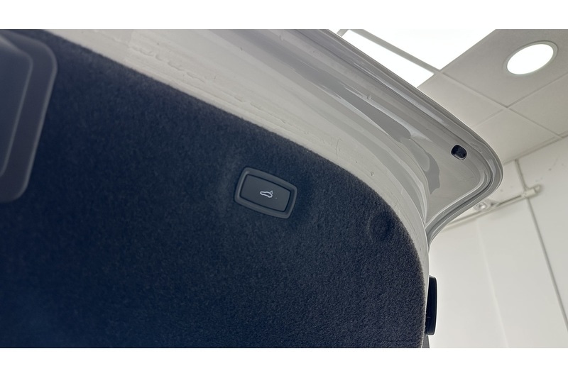 Used Porsche Taycan 2022 for sale - 76784422: Photo 50