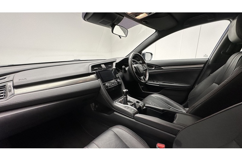 Used Honda Civic 2018 for sale - 78197533: Photo 19