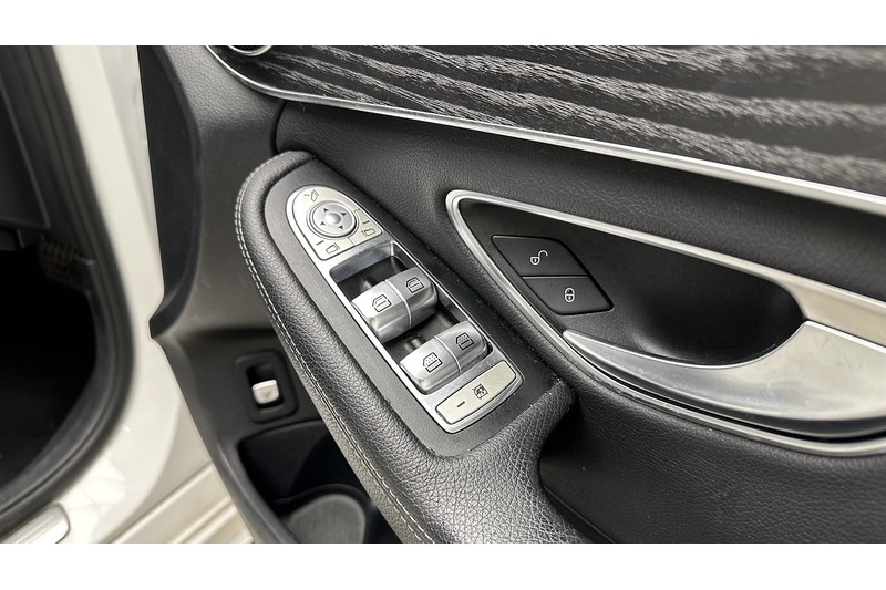 Used Mercedes-Benz C Class 2019 for sale - 77622087: Photo 30