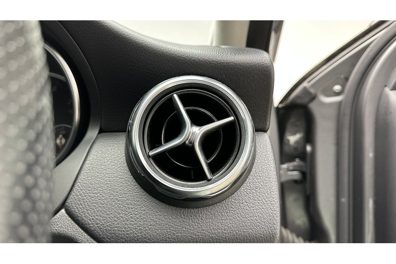 Used Mercedes-Benz GLA 2019 for sale - 78045108: Photo 32