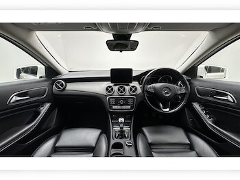 Used Mercedes-Benz GLA 2018 for sale - 77821932: Photo