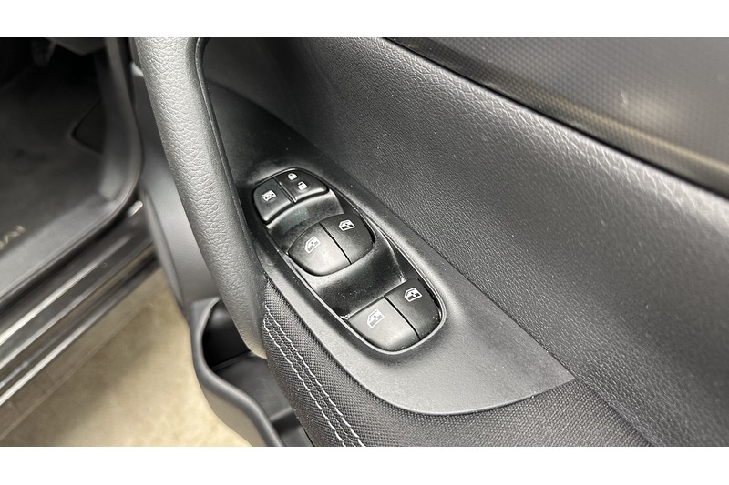 Used Nissan Qashqai 2018 for sale - 77781167: Photo 34