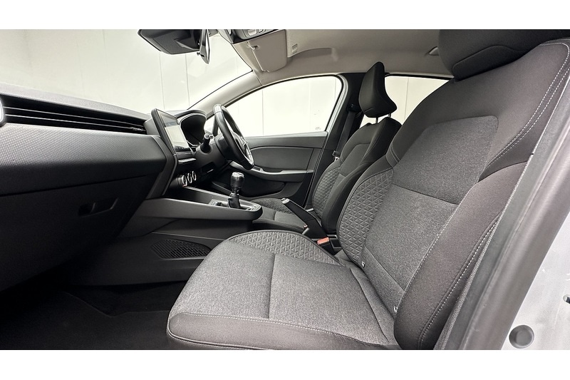 Used Renault Clio 2021 for sale - 76784345: Photo 19