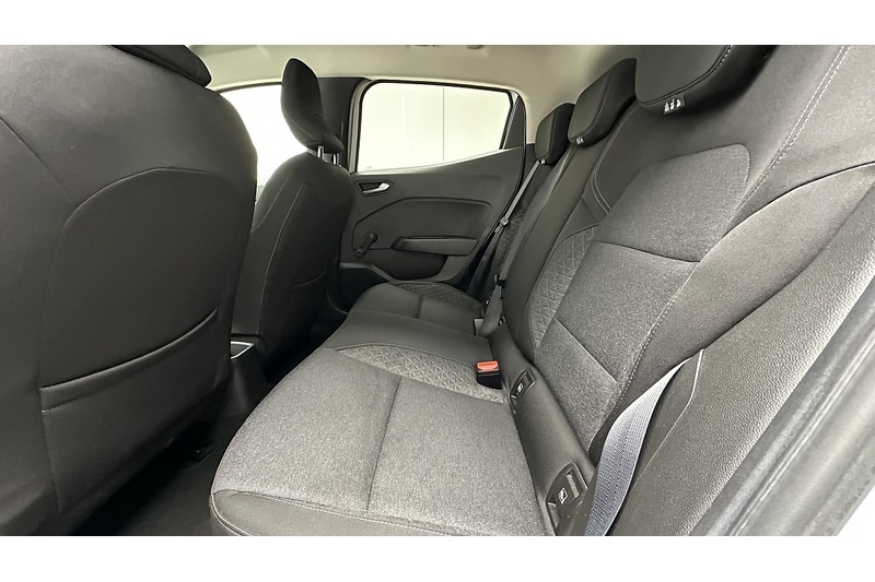 Used Renault Clio 2021 for sale - 76784345: Photo 21