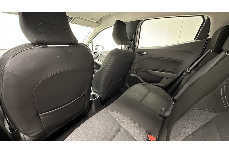 Used Renault Clio 2021 for sale - 76784345: Photo 22