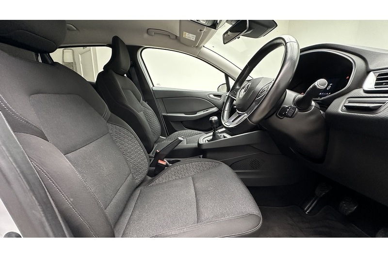 Used Renault Clio 2021 for sale - 76784345: Photo 25