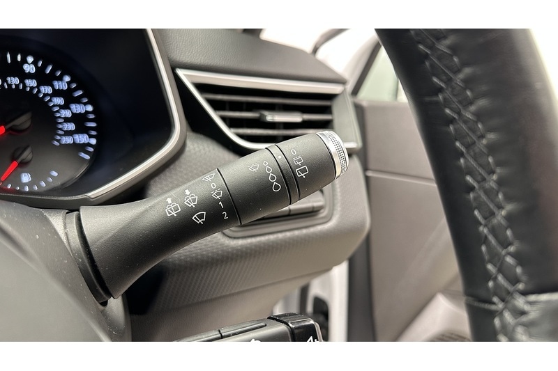 Used Renault Clio 2021 for sale - 76784345: Photo 32