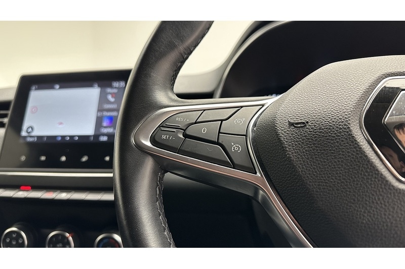 Used Renault Clio 2021 for sale - 76784345: Photo 33