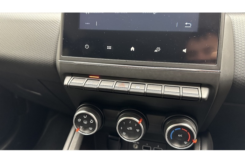 Used Renault Clio 2021 for sale - 76784345: Photo 41