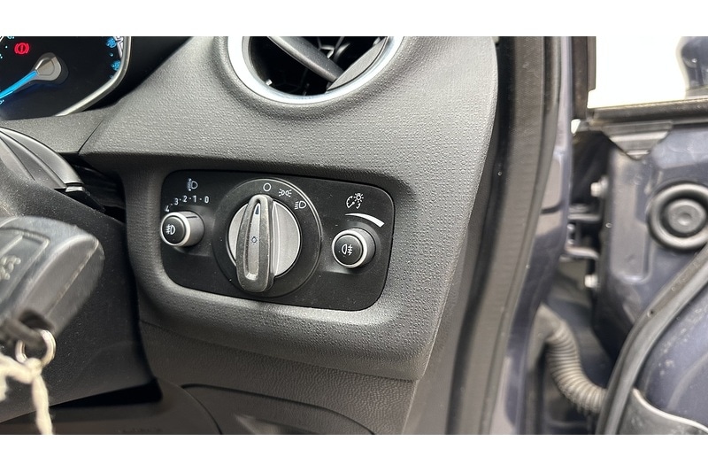 Used Ford Fiesta 2013 for sale - 77984879: Photo 32