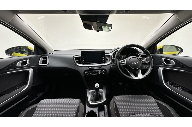 Used Kia Ceed 2023 for sale - 76896601: Photo 2