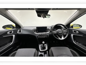 Used Kia Ceed 2023 for sale - 76896601: Photo