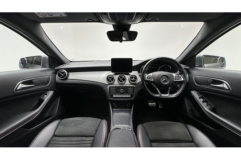 Used Mercedes-Benz GLA 2019 for sale - 78016591: Photo 2