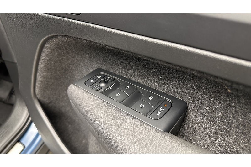 Used Volvo XC40 2022 for sale - 77303163: Photo 38