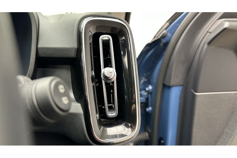 Used Volvo XC40 2022 for sale - 77303163: Photo 41